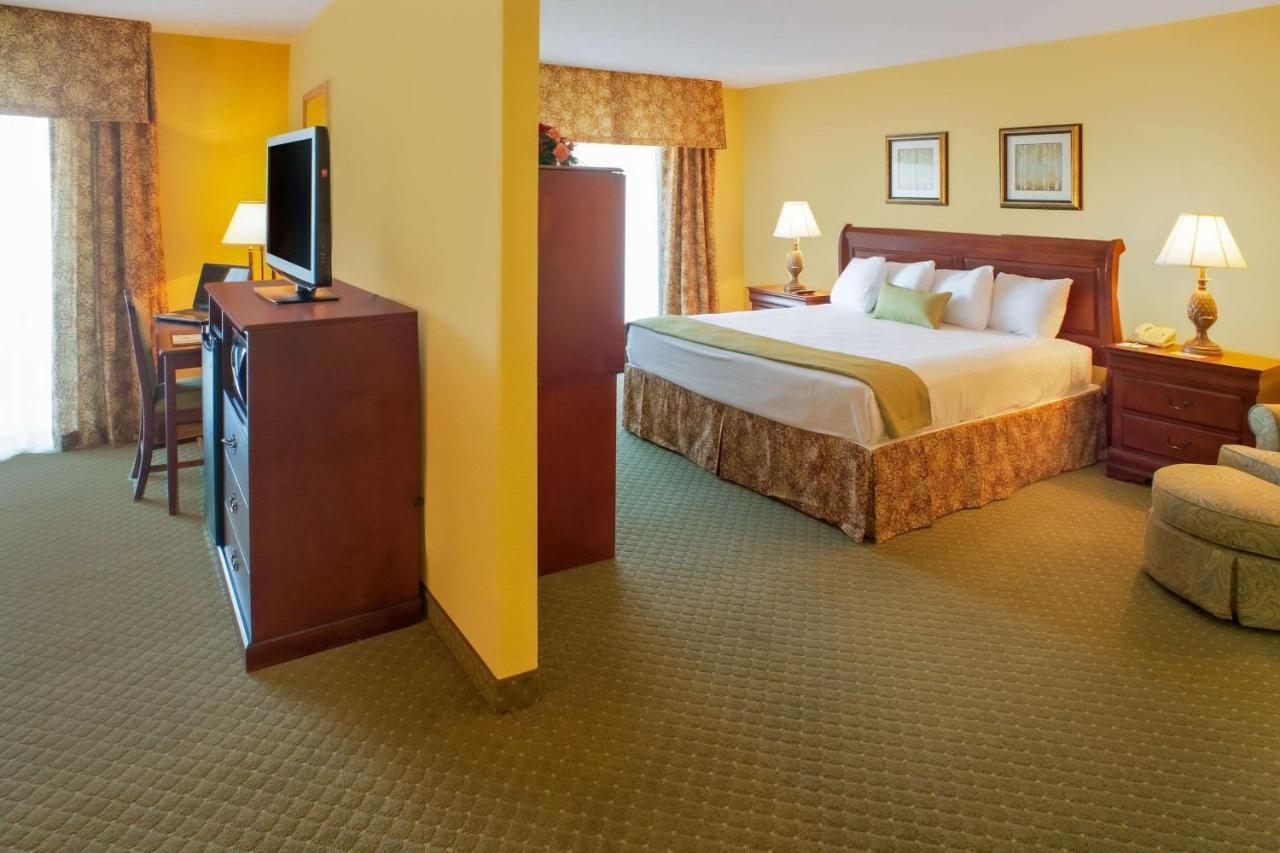 Clarion Hotel & Suites Convention Center 弗雷德里克斯堡 外观 照片